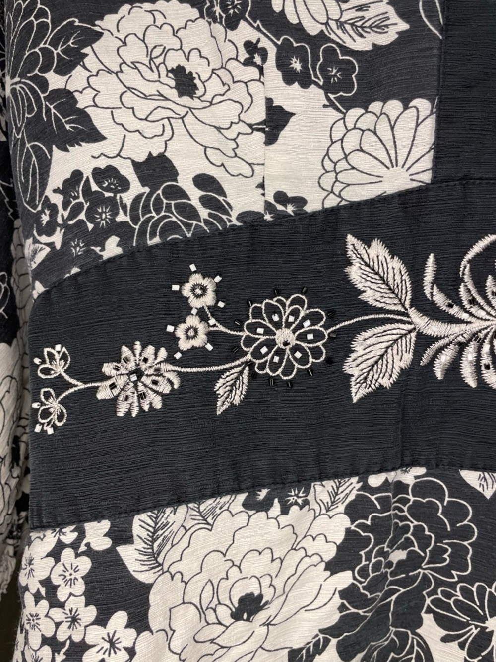 Vintage Y2K Silk Saint Tropez West Black & White Floral Kimono Style Tunic - Picture 7 of 14